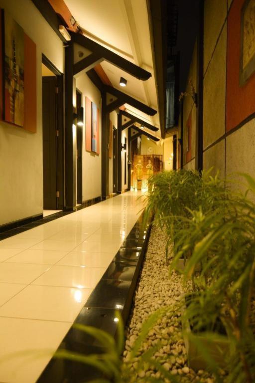 Puri Chorus Boutique Hotel Pakualaman Экстерьер фото