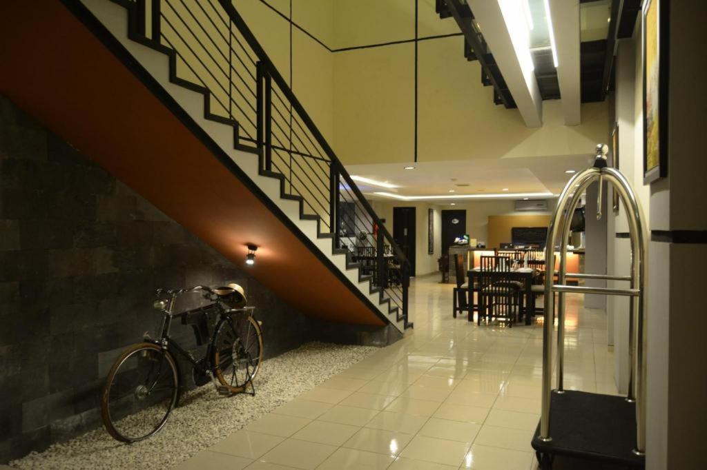 Puri Chorus Boutique Hotel Pakualaman Экстерьер фото