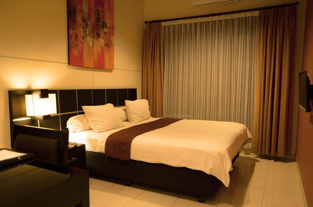 Puri Chorus Boutique Hotel Pakualaman Экстерьер фото