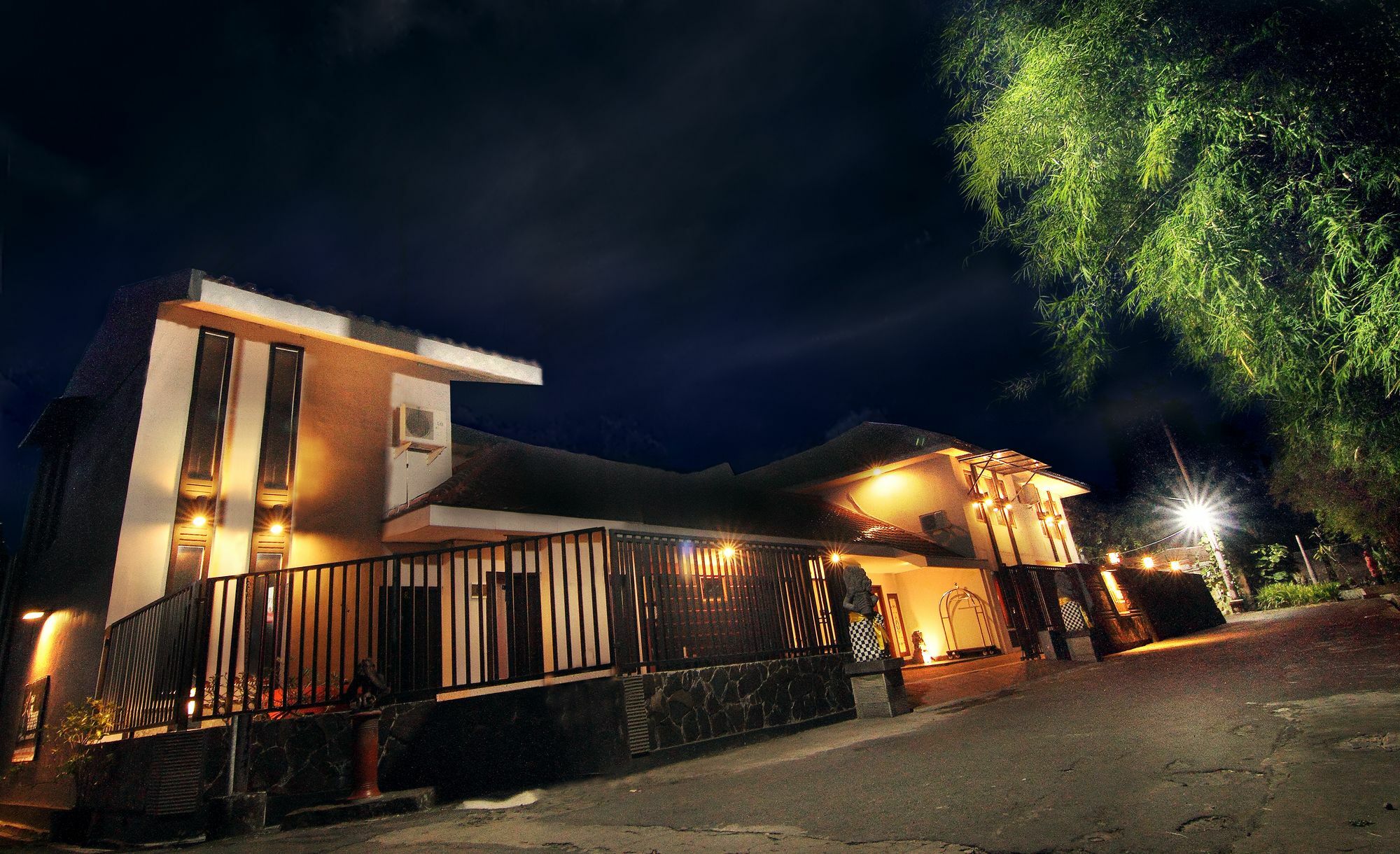 Puri Chorus Boutique Hotel Pakualaman Экстерьер фото